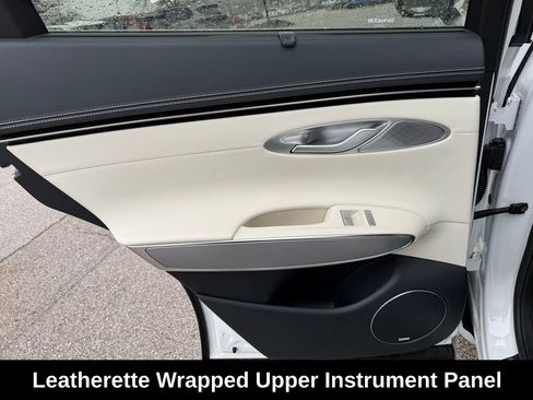 Used 2025 Genesis Electrified GV70 Advanced w/ Prestige Package image 27