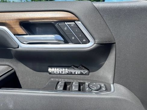 New 2026 Chevrolet Silverado 1500 High Country w/ High Country Premium Package AWD/4WD image 22