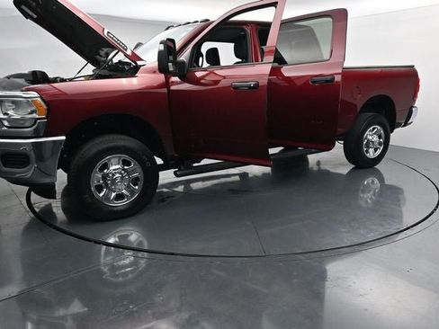 Used 2024 RAM 2500 Tradesman w/ Chrome Appearance Group AWD/4WD image 38