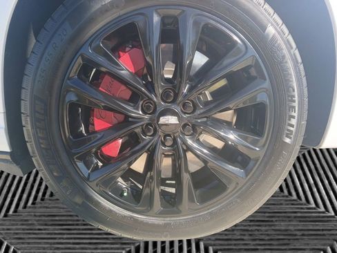 Used 2024 Cadillac XT6 Sport w/ LPO, Onyx Lite Package image 9