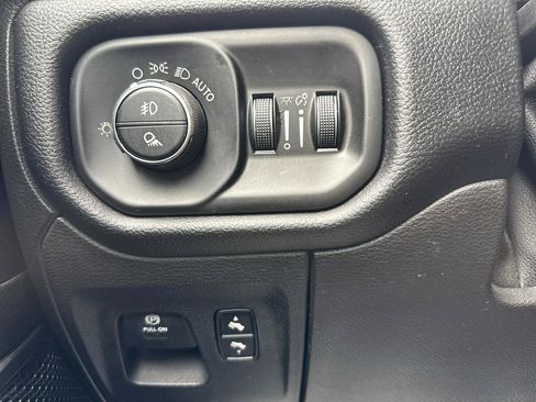 Used 2019 RAM 1500 Big Horn AWD/4WD image 47