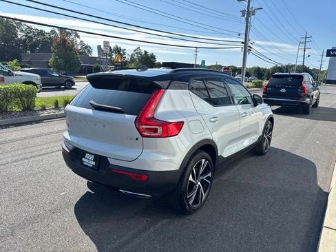 Used 2020 Volvo XC40 T5 R-Design w/ Protection Package AWD/4WD image 5