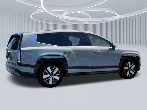 New 2026 Hyundai Ioniq 9 SEL image 8