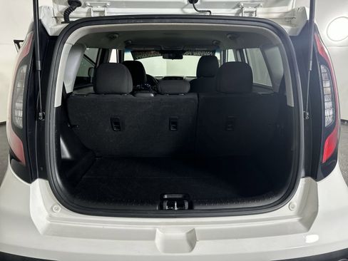 Used 2018 Kia Soul image 30