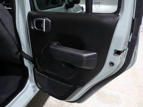 Used 2024 Jeep Wrangler Unlimited w/ Convenience Group image 21