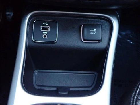 Used 2018 Jeep Compass Latitude w/ Popular Equipment Group FWD image 18