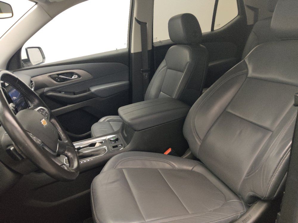 Used 2020 Chevrolet Traverse LT w/ Driver Confidence II Package AWD/4WD image 17