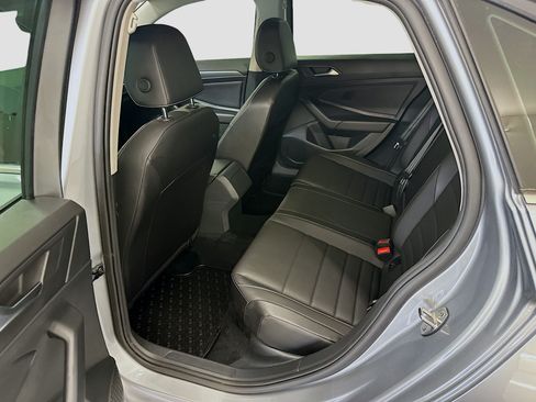 Used 2022 Volkswagen Jetta SE FWD image 29