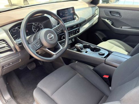 Used 2023 Nissan Rogue S AWD/4WD image 10