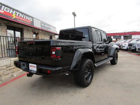 Used 2021 Jeep Gladiator Overland image 4