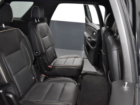 Used 2023 Chevrolet Traverse Premier image 26