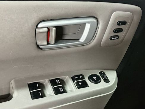 Used 2014 Honda Pilot Touring image 19