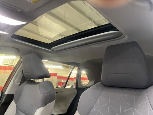 Used 2024 Toyota RAV4 XLE image 28