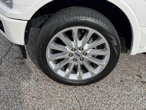 Certified 2019 Ford F150 Limited w/ Trailer Tow Package image 9