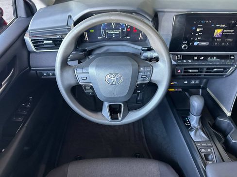 Used 2025 Toyota Camry LE FWD image 11