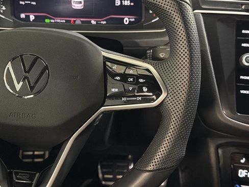 Used 2024 Volkswagen Tiguan SEL R-Line image 32