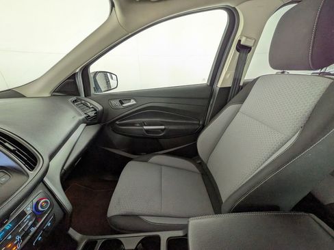 Used 2019 Ford Escape SE image 28