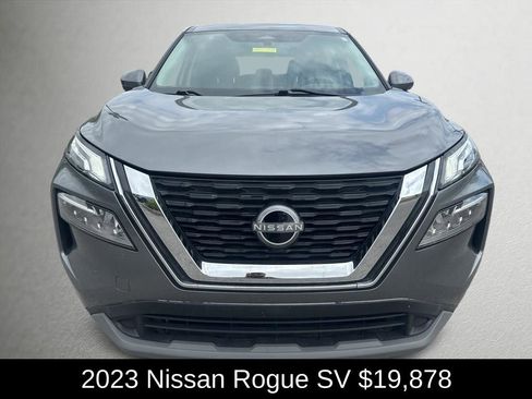 Used 2023 Nissan Rogue SV image 9
