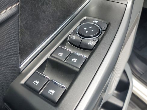 Used 2025 Ford F150 Lightning Flash image 18