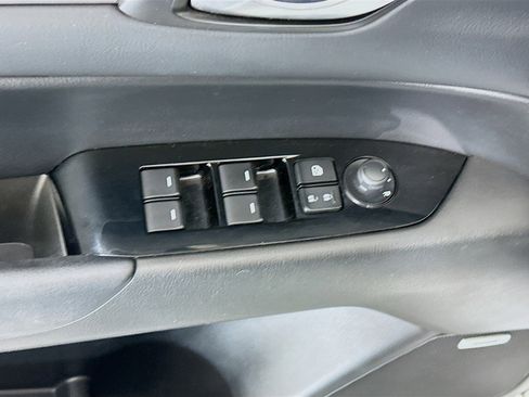 Used 2018 MAZDA CX-5 Touring w/ Preferred Equipment Package FWD image 15