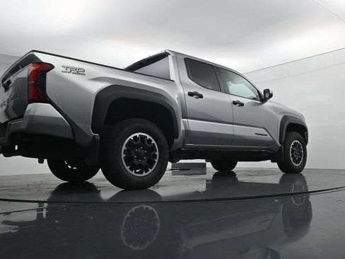 Used 2025 Toyota Tacoma TRD Off-Road AWD/4WD image 42