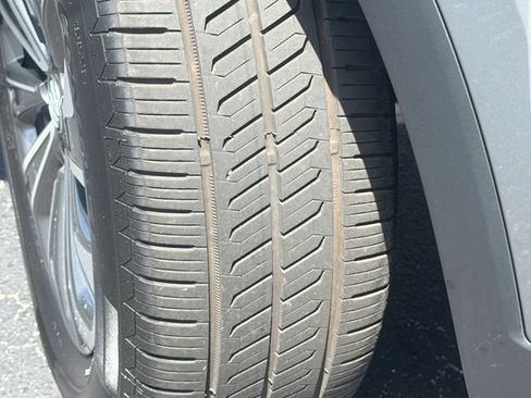 Used 2024 Buick Envision Preferred AWD/4WD image 32