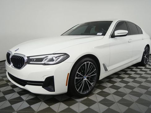 Used 2023 BMW 530i w/ Premium Package RWD image 7