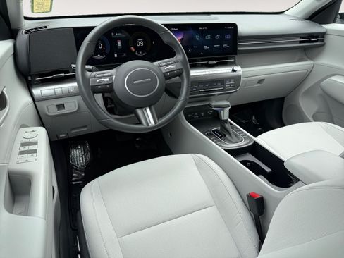 Used 2025 Hyundai Kona SEL FWD image 15