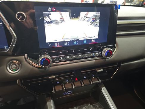 New 2026 GMC Canyon Elevation w/ Convenience Package RWD image 23