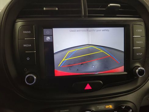 Used 2023 Kia Soul LX image 16