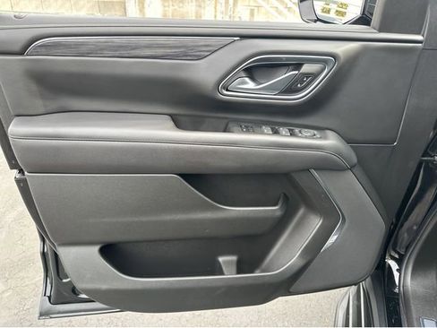 Certified 2022 GMC Yukon XL SLT w/ SLT Luxury Package image 6