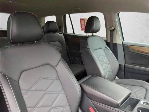 Used 2024 Volkswagen Atlas SE FWD image 26