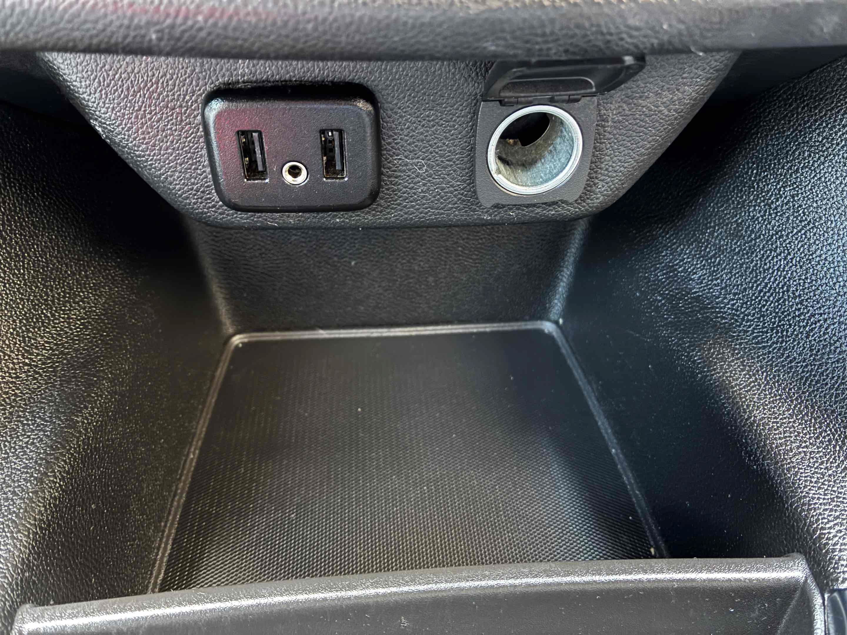 Used 2019 Chevrolet Traverse LT FWD image 35