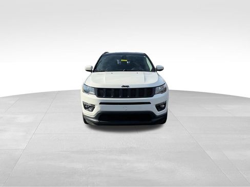 Used 2020 Jeep Compass Latitude image 2