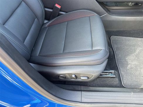 Used 2025 Chevrolet Equinox EV RS w/ Convenience Package II image 28