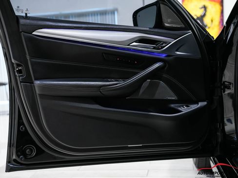 Used 2018 BMW M5 AWD image 43