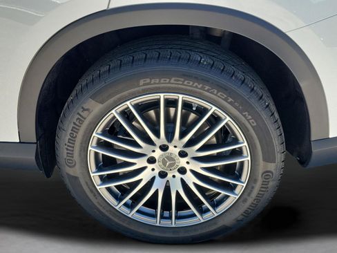 Certified 2025 Mercedes-Benz GLC 300 image 28