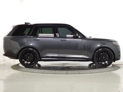 Certified 2024 Land Rover Range Rover SE AWD/4WD image 9