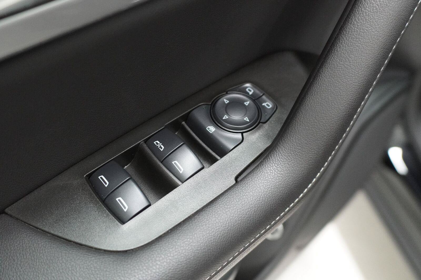 Used 2024 Chevrolet Blazer LT w/ Convenience Package FWD image 7