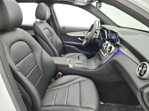 Used 2021 Mercedes-Benz GLC 300 image 26
