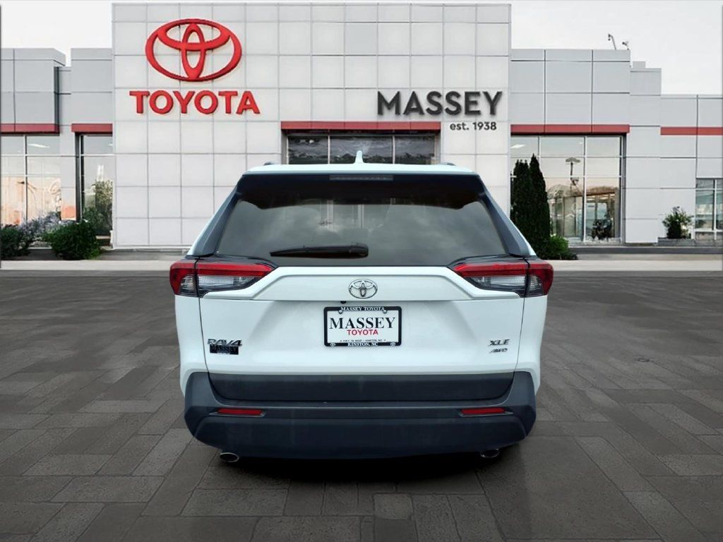 Used 2024 Toyota RAV4 XLE w/ Convenience Package AWD/4WD image 5