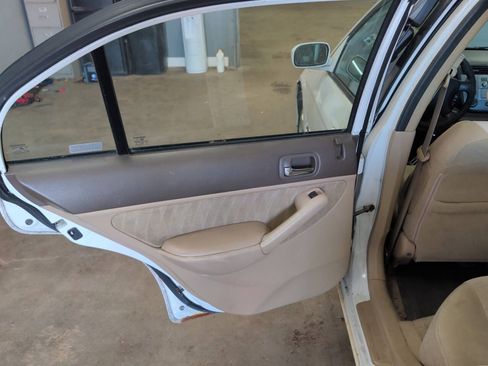 Used 2005 Honda Civic Hybrid Sedan image 22