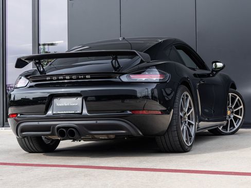 Used 2018 Porsche 718 Cayman S w/ Sport Chrono Package image 11