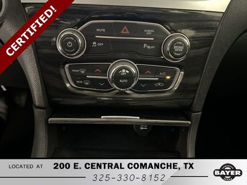 Used 2022 Chrysler 300 Touring L image 16