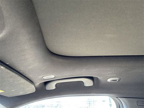 Used 2024 Jeep Grand Cherokee L Limited image 15