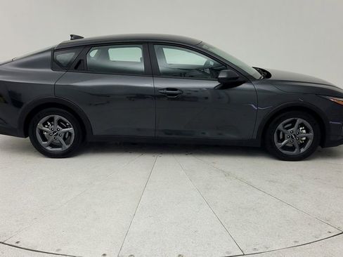 Used 2025 Kia K4 FWD image 10