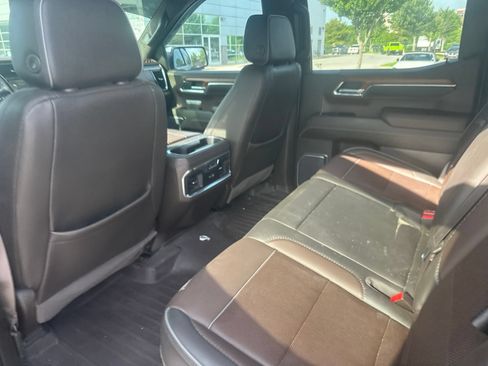 Used 2023 GMC Sierra 1500 Denali AWD/4WD image 12