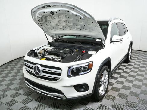 Used 2021 Mercedes-Benz GLB 250 4MATIC image 33