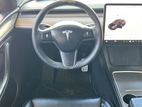 Used 2023 Tesla Model Y Performance AWD/4WD image 16