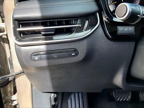 Used 2023 INFINITI QX60 Sensory w/ Vision Package AWD/4WD image 32